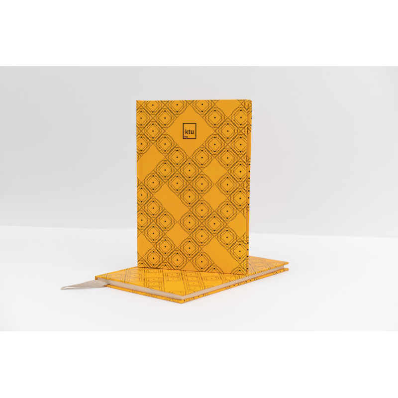 Darbo knyga 2026m. (138x205mm GELTONA)